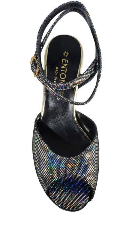 shiny tango shoe, made in Italy, jpg 55 KB