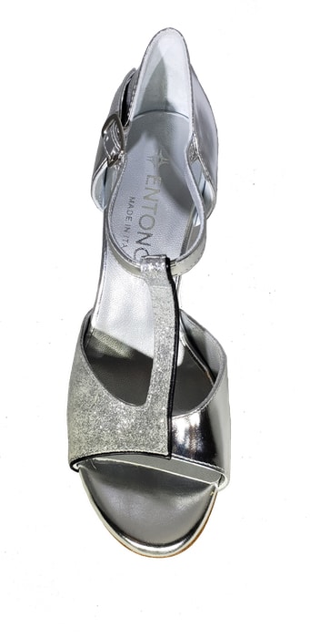 Closed heel tango shoe, silver, made in Italy, jpg 133 KB