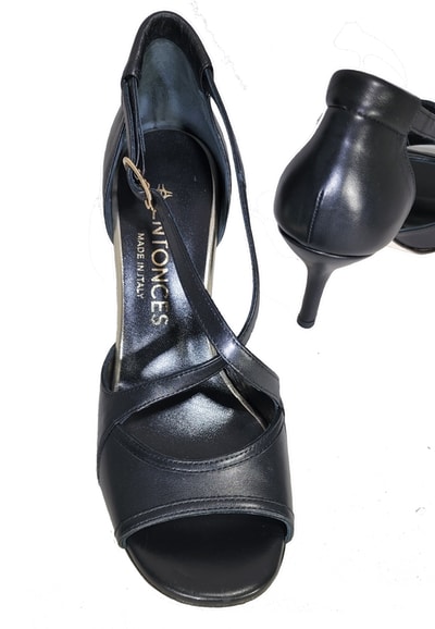 Closed heel tango shoe, Entonces, TANGOTANA, jpg 142 KB